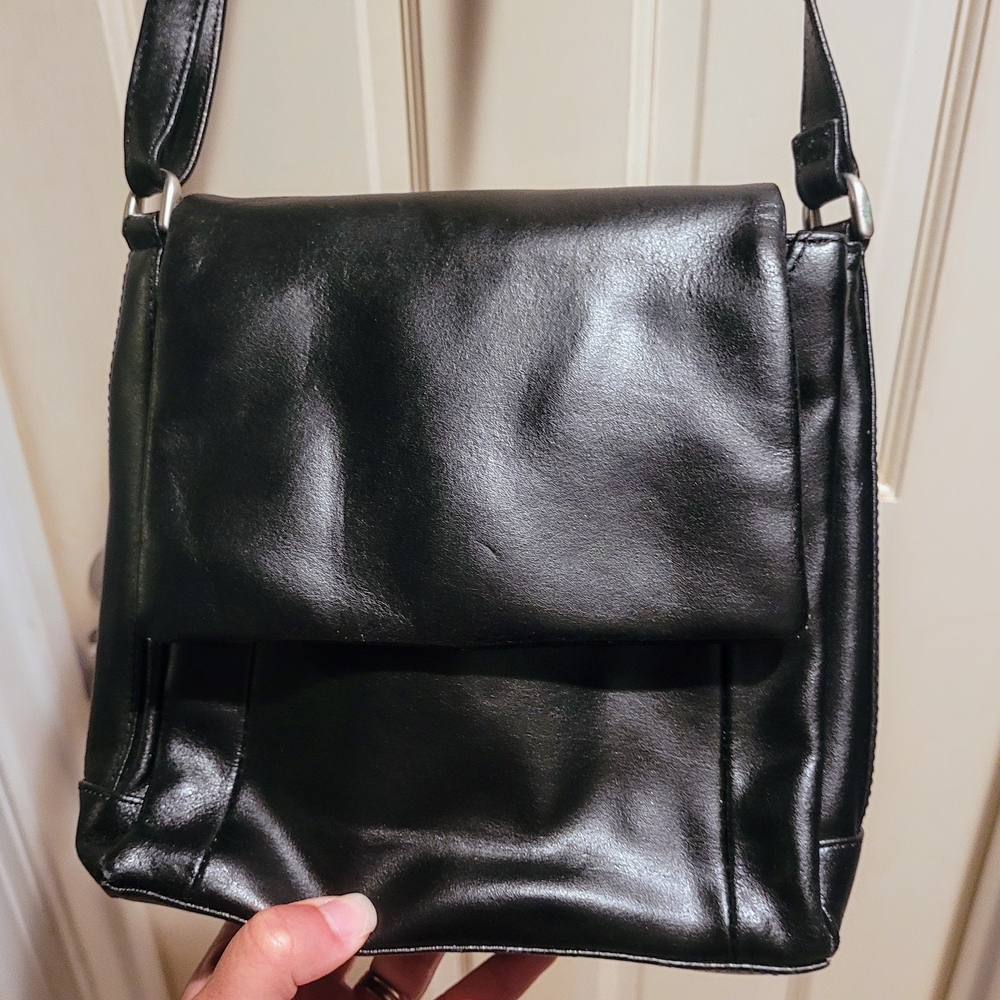 Wilsons Leather Black Crossbody Bag